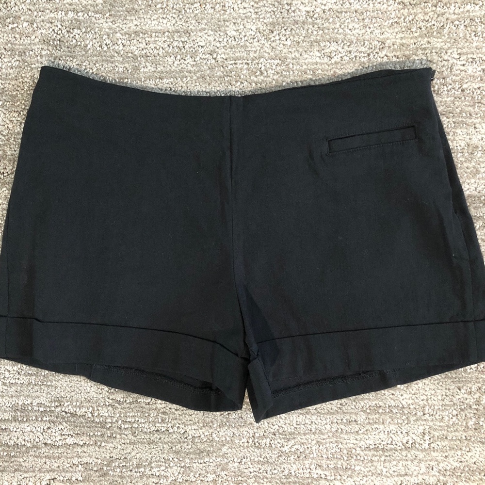 Black Shorts - Super Cute - Side Zipper - Size 5/6 - Express
